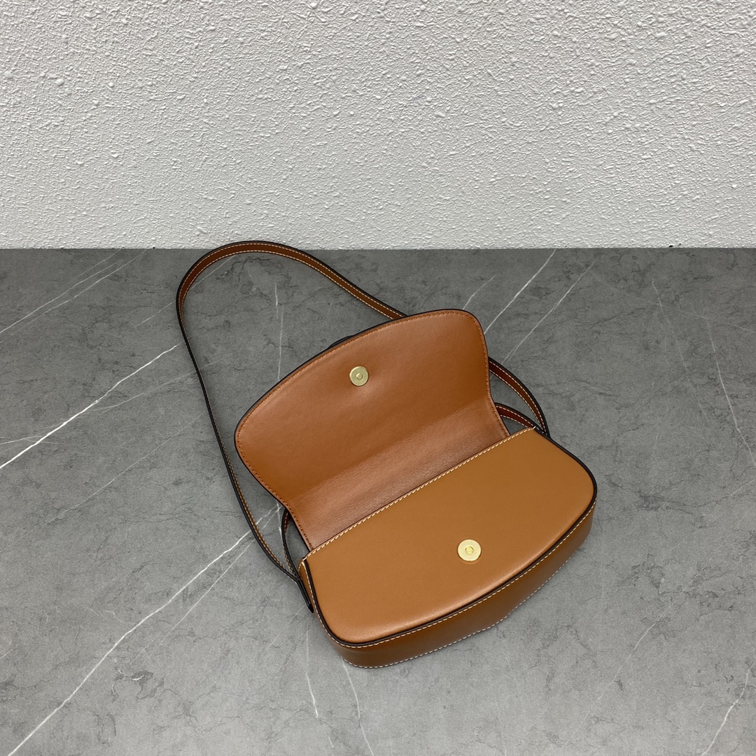 Celine Clutch On Strap Tabou In Smooth Calfskin Tan 101593